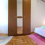 Casa Milos Mugeba
