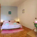 Casa Milos * Mugeba