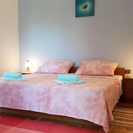 Milos Apartman *