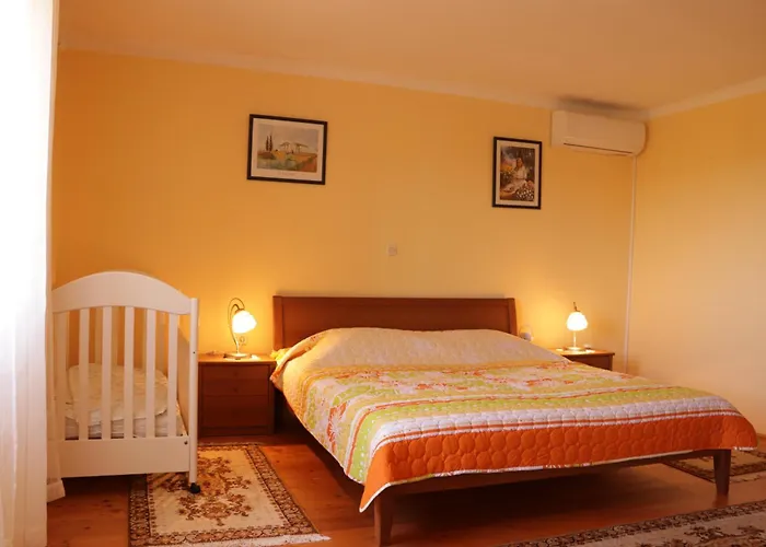 Apartment Milos Mugeba